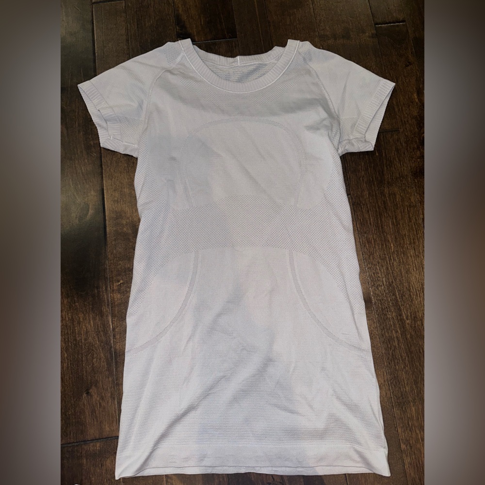 White lulu Short-Sleeve Top